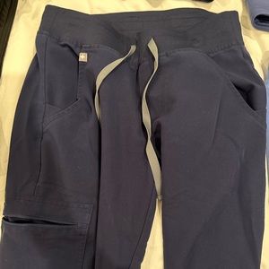 NAVY FIGS SCRUB- JOGGER PANTS FOR SALE! XS-P. 5 total pockets.